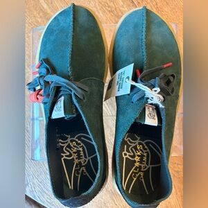 Clark’s Original Trek Cup Shoe Dark Green Suede Upper w/Rubber Sole Size 10.5Men